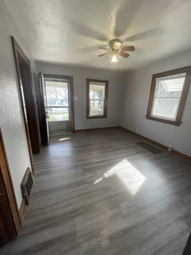 Main picture of 837 Dundee St