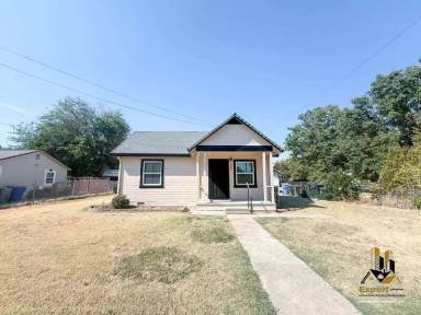 Main picture of 305 Wilson Ave