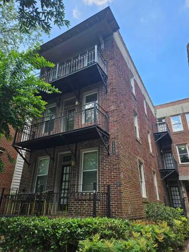 Main picture of 1409 Colonial Ave