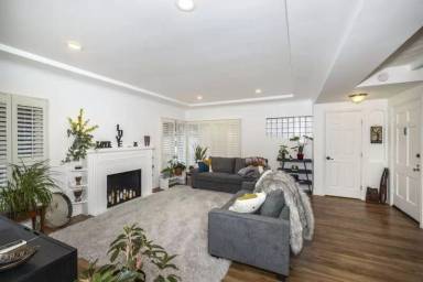 Main picture of 3440 Oak Knoll Blvd