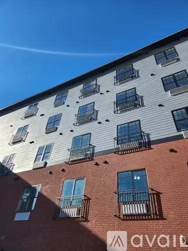 Main picture of 2 Grove St