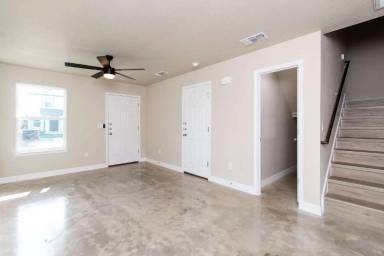Main picture of 807 White Meadow Ln