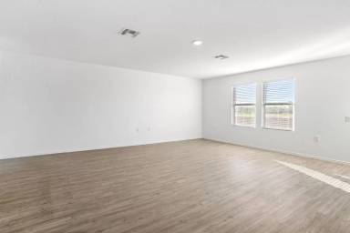 Main picture of 8703 Macdona Pl