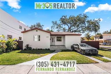 Main picture of 2952 SW 27th Ter