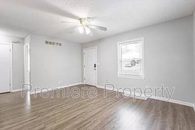 Main picture of 3025 S Norwood Ave