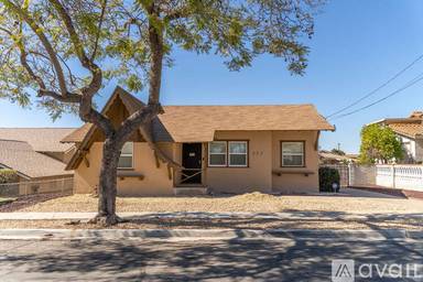 Main picture of 852 Bollenbacher St