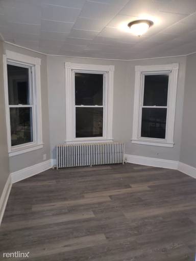 Main picture of 19 Whitmore St