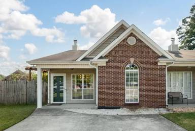 Main picture of 103 Hidden Creek Cv