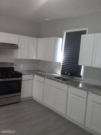 Main picture of 142 Mapes Ave