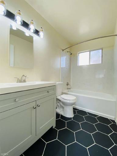 Main picture of 3861 Buell St
