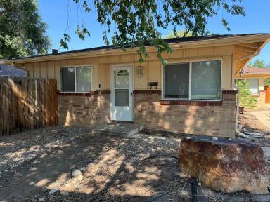Main picture of 604 Cowan St