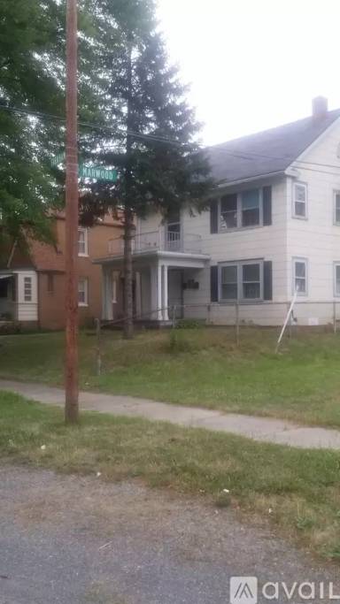Main picture of 1934 Farnham Rd