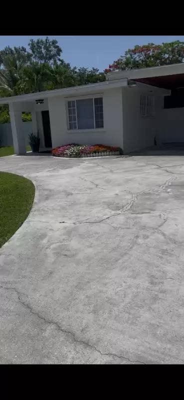 Main picture of 6550 SW 53rd Ter