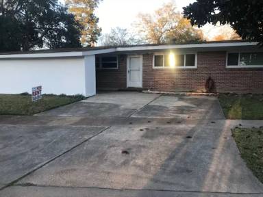 Main picture of 2700 Fort Miro Ave