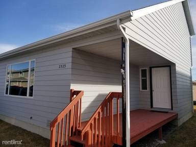 Main picture of 2323 15th Ave S