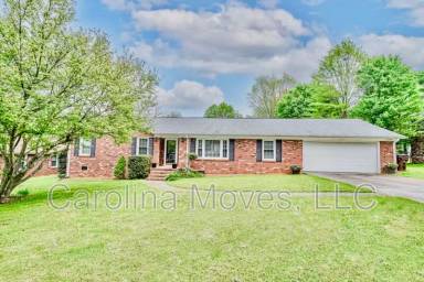 Main picture of 4700 Coach Hill Dr