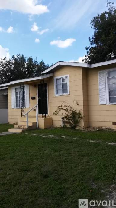 Main picture of 1241 Lee Hall