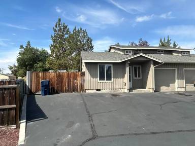 Main picture of 2215 SW Quartz Ave
