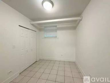Main picture of 415 W Surf St