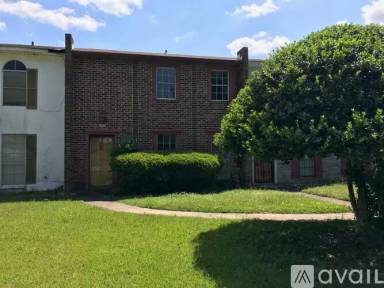 Main picture of 919 Francais Dr