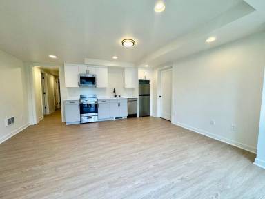 Main picture of 2819 Franklin Ave E