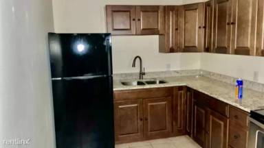 Main picture of Harding Place Condominium