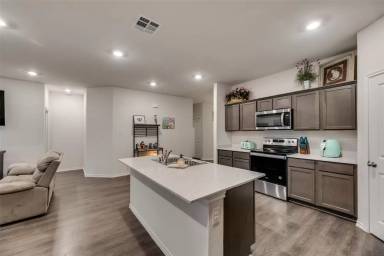 Main picture of 181 Seabiscuit Dr