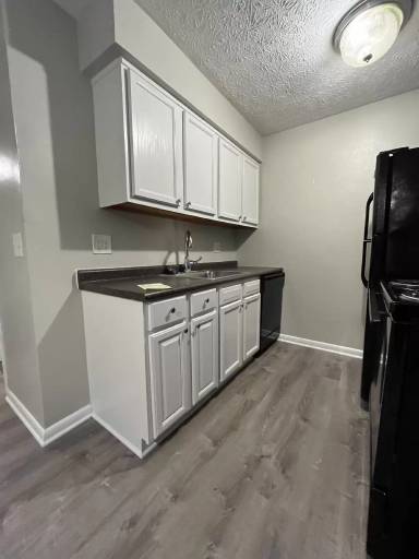 Main picture of 3021 Westwood Northern Boulevard