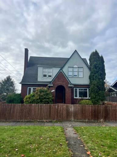 Main picture of 2213 23rd St