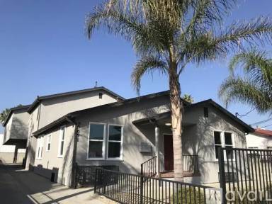 Main picture of 5651 Fulcher Ave