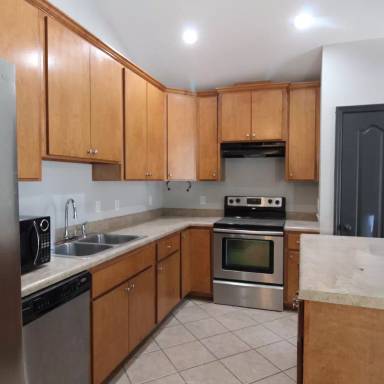 Main picture of 27 Mohawk Trl