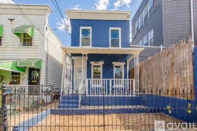 Main picture of 2039 E Clearfield St