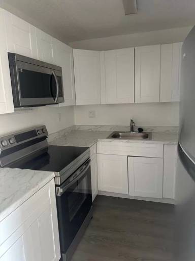 Main picture of 301 NW 32nd Ct