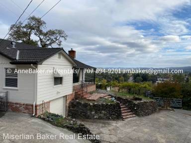 Main picture of 120 Clovercrest Dr
