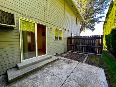 Main picture of 1221 S 75th Ave