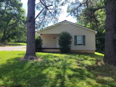 Main picture of 180 Ross Ave