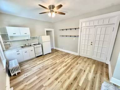 Main picture of 208 S 9th St
