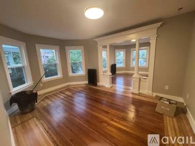 Main picture of 147 Messer St