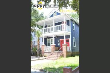 Main picture of 306 Congress St