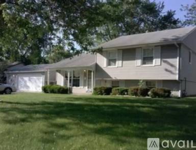 Main picture of 415 E Tulip Dr