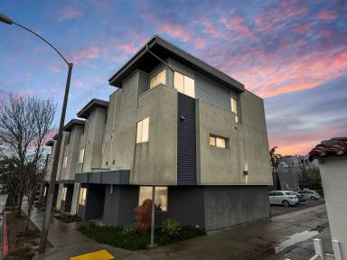Main picture of 2189 Catalina Blvd