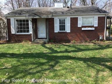 Main picture of 5425 Clover Ln