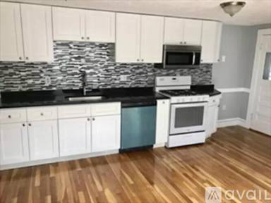 Main picture of 18 Brackett St