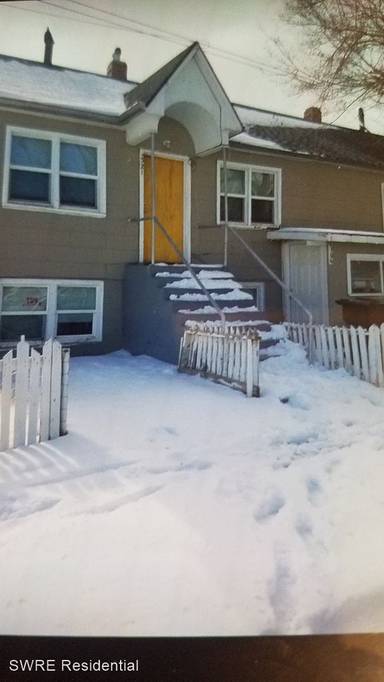 Main picture of 319 1/2 Swan St