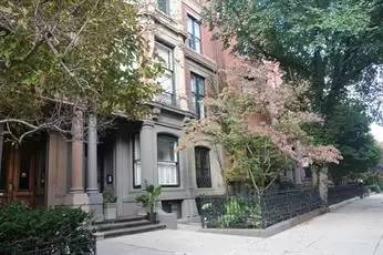Main picture of 261 Commonwealth Ave