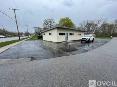 Main picture of 1741 W Old Ridge Rd