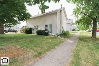 Main picture of 408 S Main St