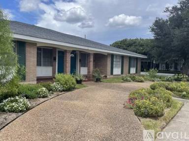 Main picture of 1050 Bonnabel Blvd
