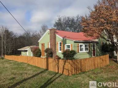 Main picture of 103 Lake Ct