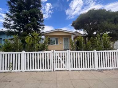 Main picture of 3679 44th St
